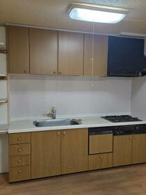 三郷早稲田団地３−２３−３号棟２階