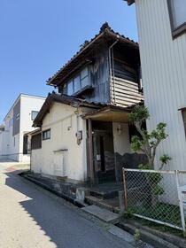 石川県金沢市泉が丘1丁目