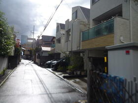 東京都新宿区北新宿３丁目