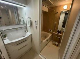 東京都台東区根岸４丁目