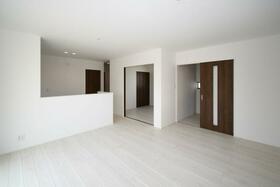 愛媛県松山市鴨川３丁目