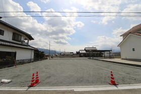 山梨県南アルプス市加賀美