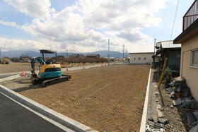山梨県南アルプス市加賀美