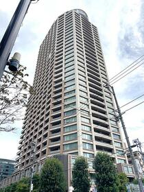 東京都港区三田１丁目