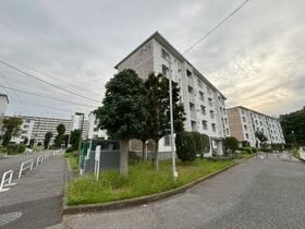 村上団地３街区２４号棟