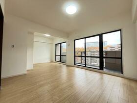 ファミール日進一番館　７０４