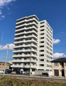 クレインズタワー