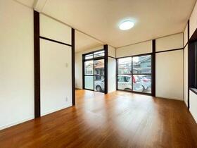 三重県四日市市蒔田２丁目