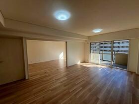 サンロイヤル箕面コスモ１号館　８０９