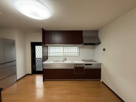 奈良県橿原市白橿町５丁目