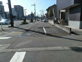 富山県富山市安野屋町２丁目