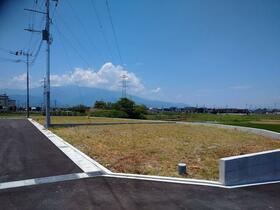 山梨県中巨摩郡昭和町西条