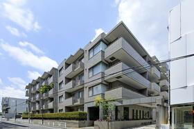 東京都渋谷区鉢山町