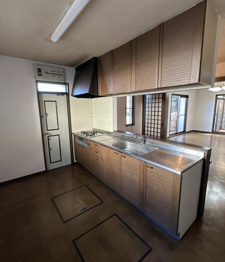 detached 栃木県矢板市石関

地図を見る