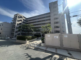 福岡県福岡市東区和白丘１丁目