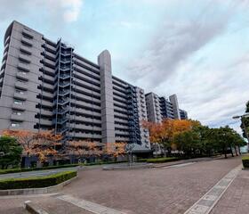 ワコーレロイヤルガーデン北本　Ｅ棟