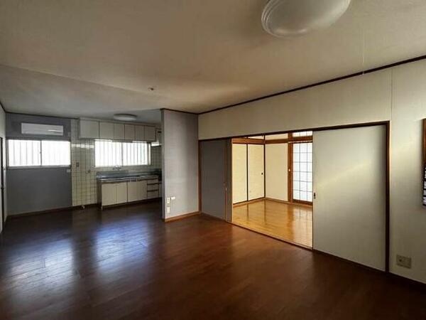 detached 群馬県邑楽郡邑楽町大字明野

地図を見る