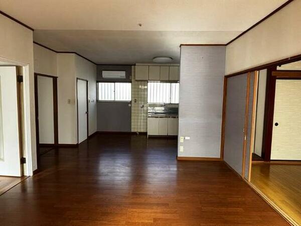 detached 群馬県邑楽郡邑楽町大字明野

地図を見る