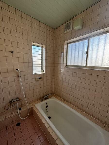 detached 群馬県邑楽郡邑楽町大字明野

地図を見る