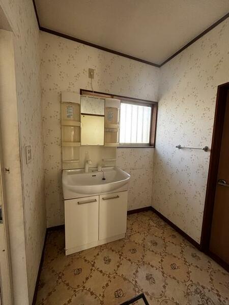 detached 群馬県邑楽郡邑楽町大字明野

地図を見る