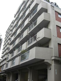 東京都文京区湯島３丁目