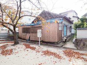 福岡県春日市小倉３丁目