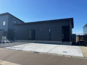 富山県小矢部市金屋本江