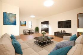 東京都八王子市元八王子町２丁目