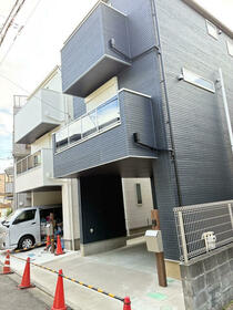 神奈川県川崎市高津区北見方２丁目