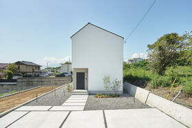 山梨県甲斐市竜王新町