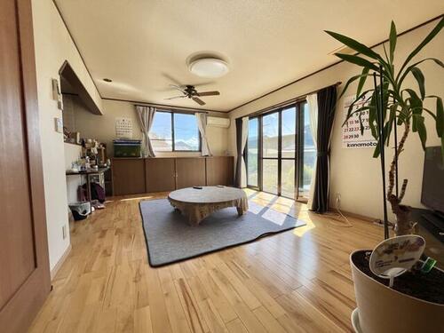 detached 山形県米沢市直江町