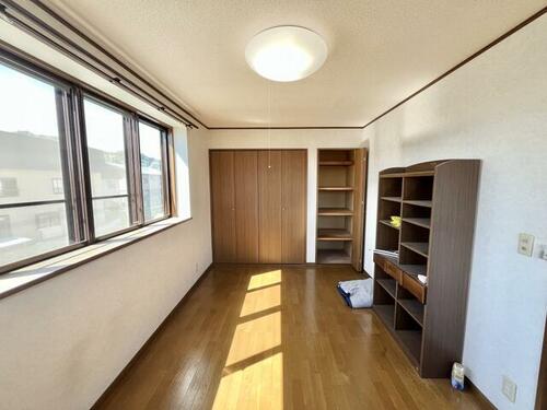 detached 山形県米沢市直江町