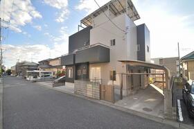 埼玉県吉川市中央１丁目