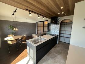 メゾンドールラーバン和泉１番館