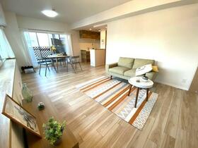 ガーデンヒルズラ・モード白石ステーション