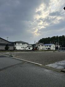 石川県白山市徳丸町