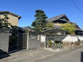愛知県北名古屋市六ツ師中屋敷