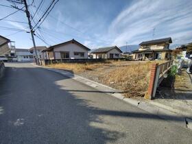 山梨県中央市西花輪