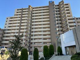 パインズマンション成田