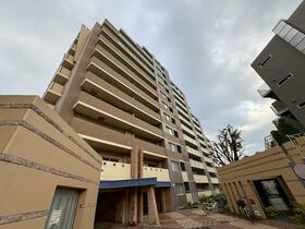 大阪府吹田市山田市場