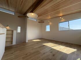 神奈川県逗子市池子３丁目