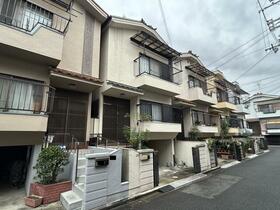 大阪府高槻市大塚町１丁目