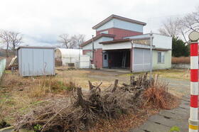 青森県上北郡六戸町大字犬落瀬字中川原