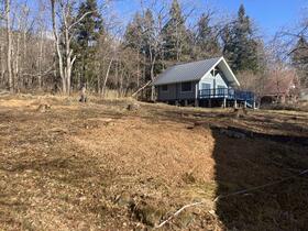 山梨県北杜市大泉町西井出