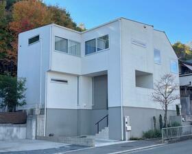 大阪府高槻市南平台３丁目