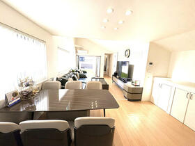 東京都練馬区小竹町１丁目