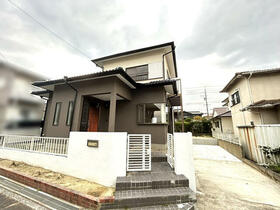 三重県員弁郡東員町城山３丁目