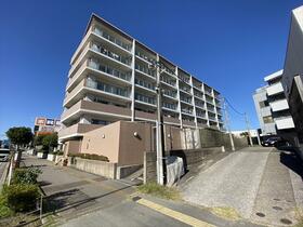 神奈川県横須賀市三春町３丁目