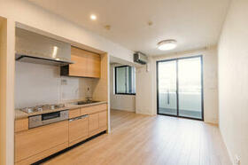 東京都港区南麻布１丁目