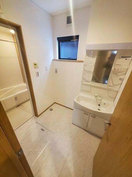 detached 埼玉県久喜市伊坂南３丁目

地図を見る